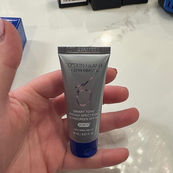 ZO Skin Health Smart Tone Broad Spectrum Sunscreen SPF 50 - Picture 2 of 5